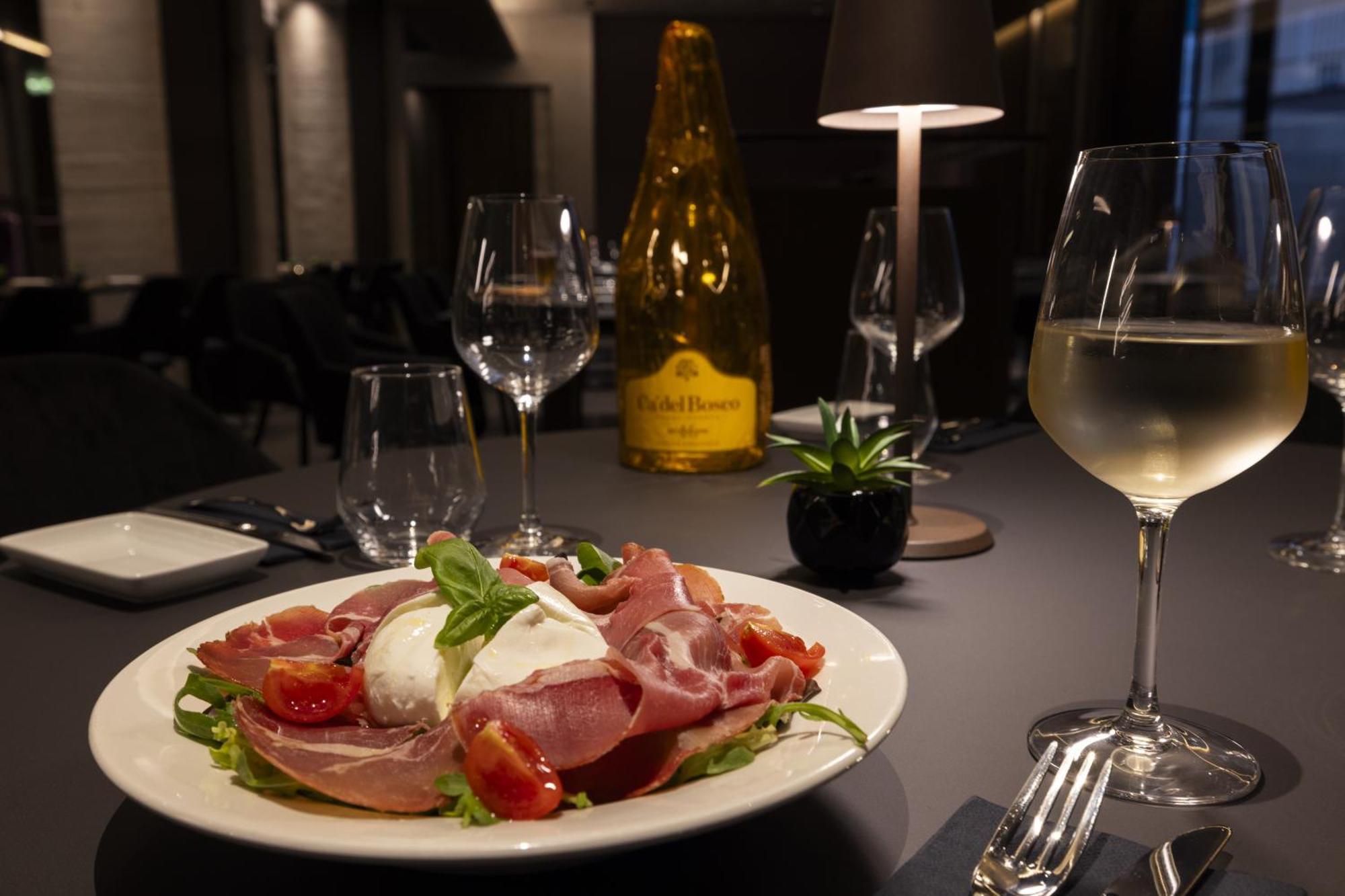 Joy 124 Hotel Milano Eksteriør bilde